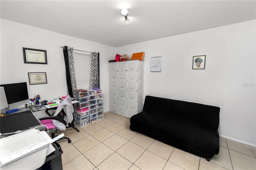 En Venta: $410,000 (6 camas, 0 baños, 2450 Pies cuadrados)