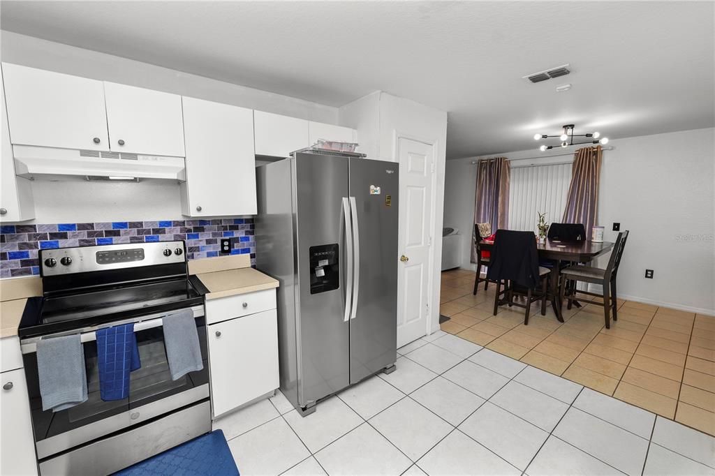 En Venta: $410,000 (6 camas, 0 baños, 2450 Pies cuadrados)