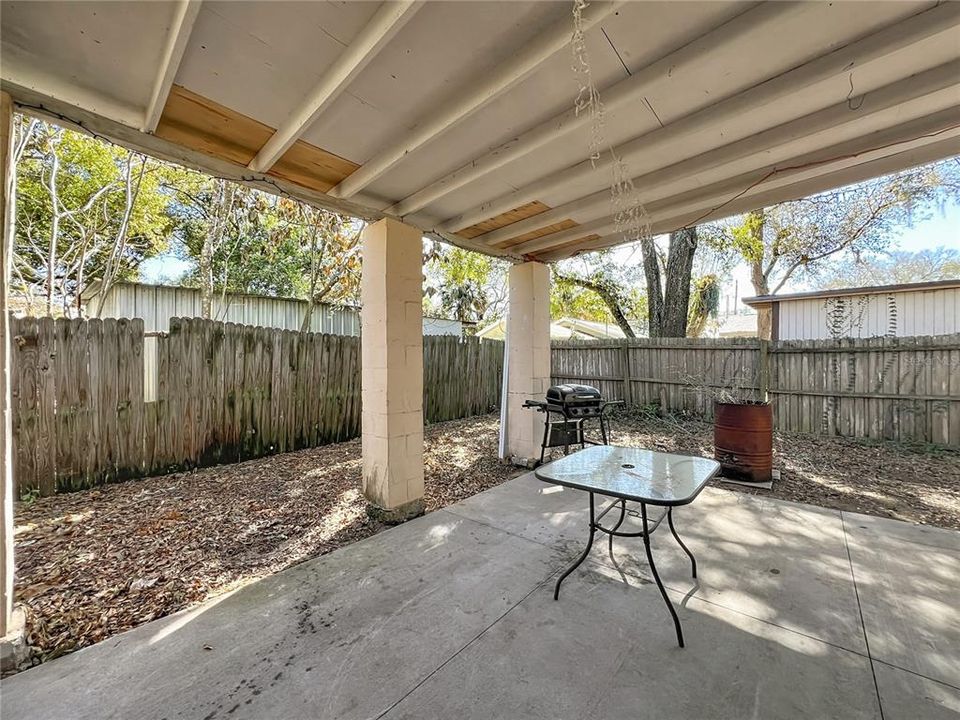 待售: $450,000 (5 贝兹, 0 浴室, 2341 平方英尺)