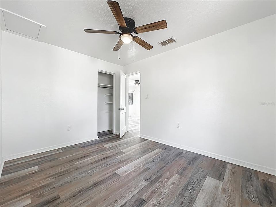 待售: $450,000 (5 贝兹, 0 浴室, 2341 平方英尺)