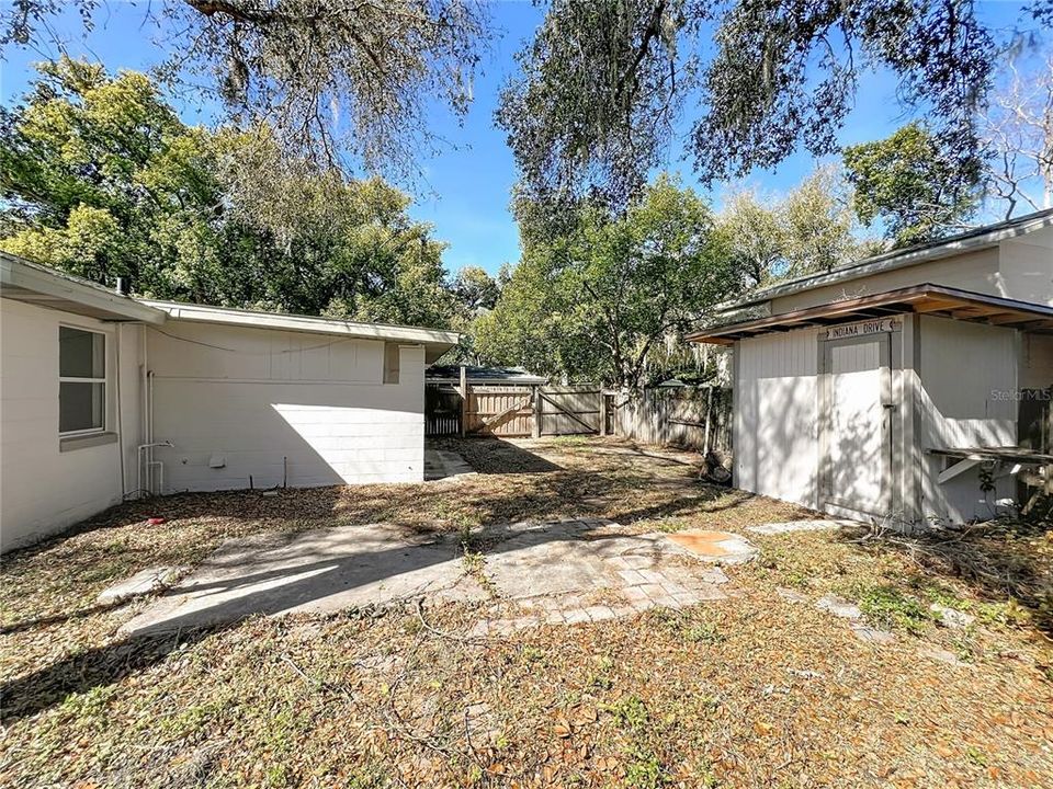 待售: $450,000 (5 贝兹, 0 浴室, 2341 平方英尺)