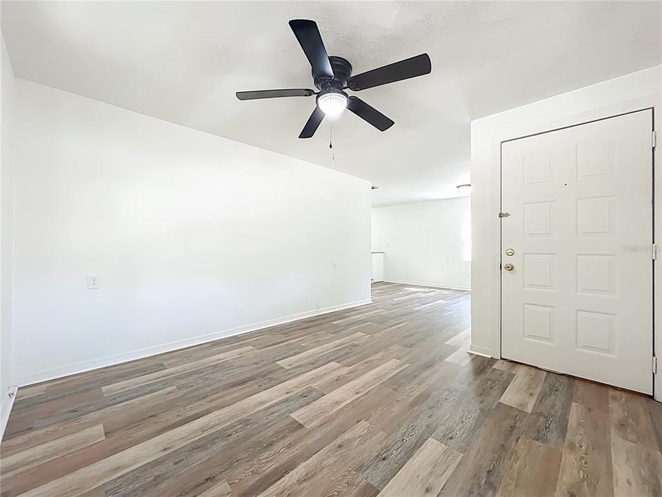 待售: $450,000 (5 贝兹, 0 浴室, 2341 平方英尺)