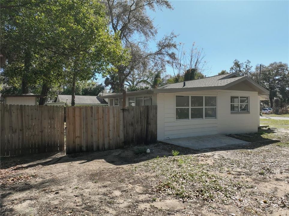 待售: $450,000 (5 贝兹, 0 浴室, 2341 平方英尺)