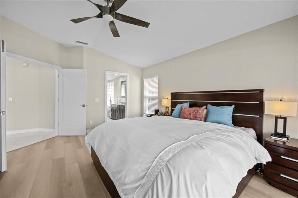 For Sale: $799,990 (4 beds, 3 baths, 2889 Square Feet)