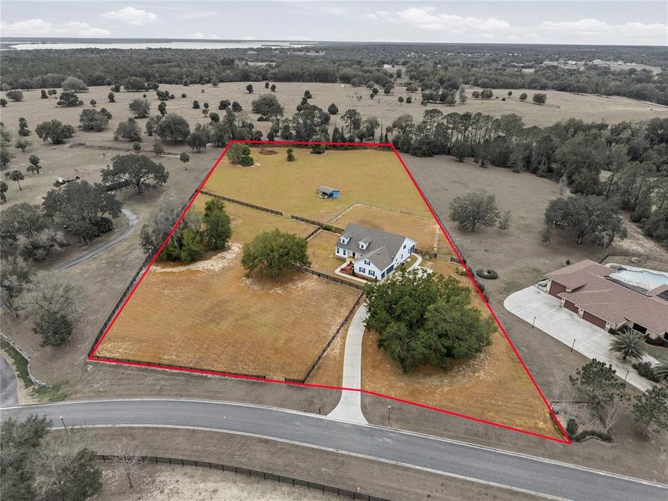 For Sale: $1,200,000 (5 beds, 3 baths, 3502 Square Feet)