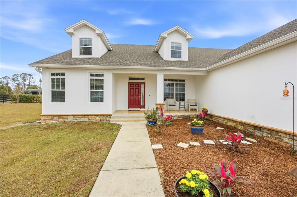 For Sale: $1,200,000 (5 beds, 3 baths, 3502 Square Feet)