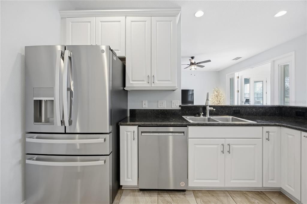 For Sale: $1,200,000 (5 beds, 3 baths, 3502 Square Feet)