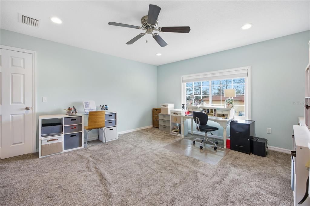 For Sale: $1,200,000 (5 beds, 3 baths, 3502 Square Feet)