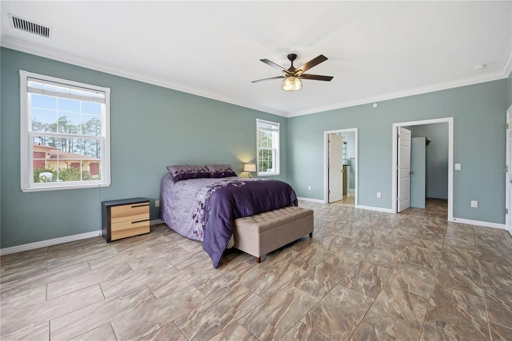 For Sale: $1,200,000 (5 beds, 3 baths, 3502 Square Feet)