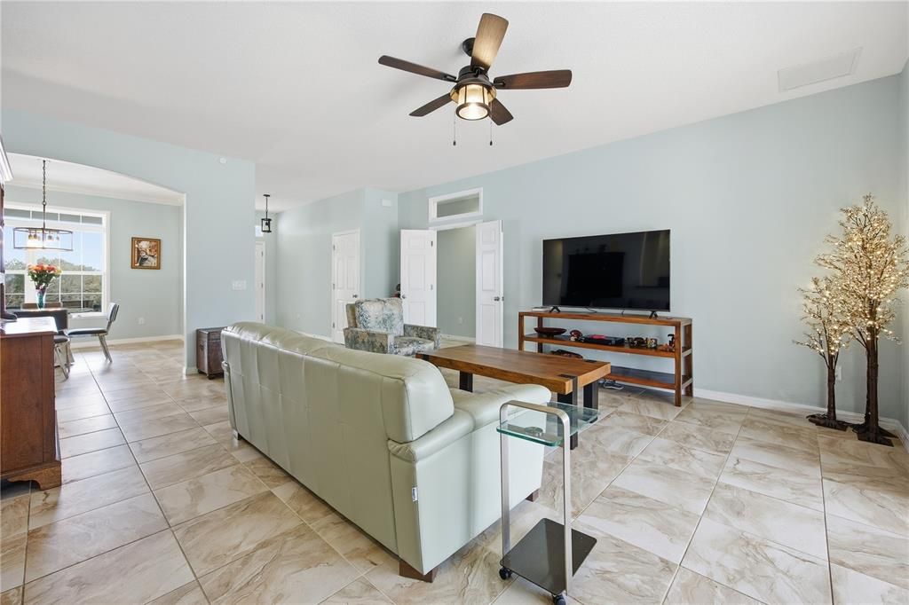 For Sale: $1,200,000 (5 beds, 3 baths, 3502 Square Feet)