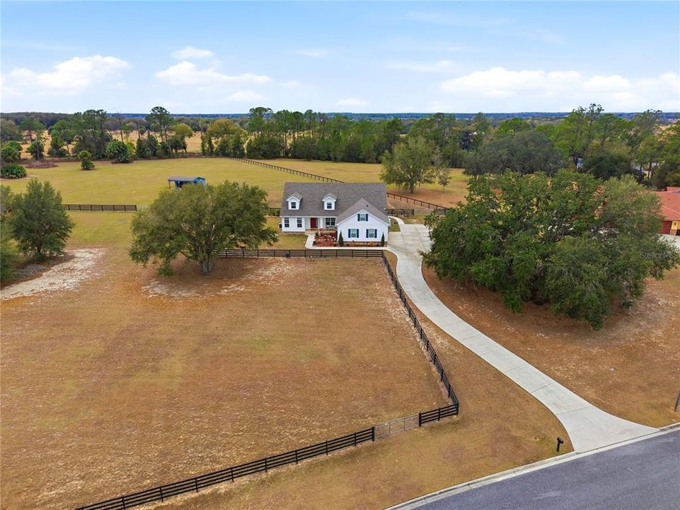 For Sale: $1,200,000 (5 beds, 3 baths, 3502 Square Feet)