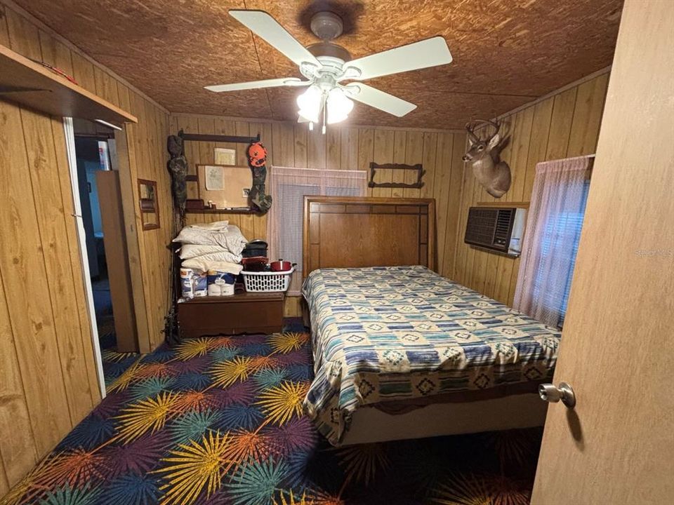 На продажу: $89,900 (3 спален, 1 ванн, 712 Квадратных фут)