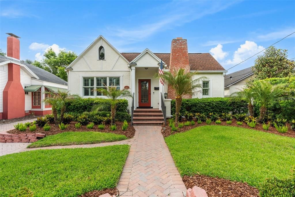 For Sale: $969,000 (4 beds, 3 baths, 2692 Square Feet)