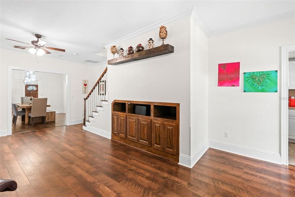 For Sale: $969,000 (4 beds, 3 baths, 2692 Square Feet)
