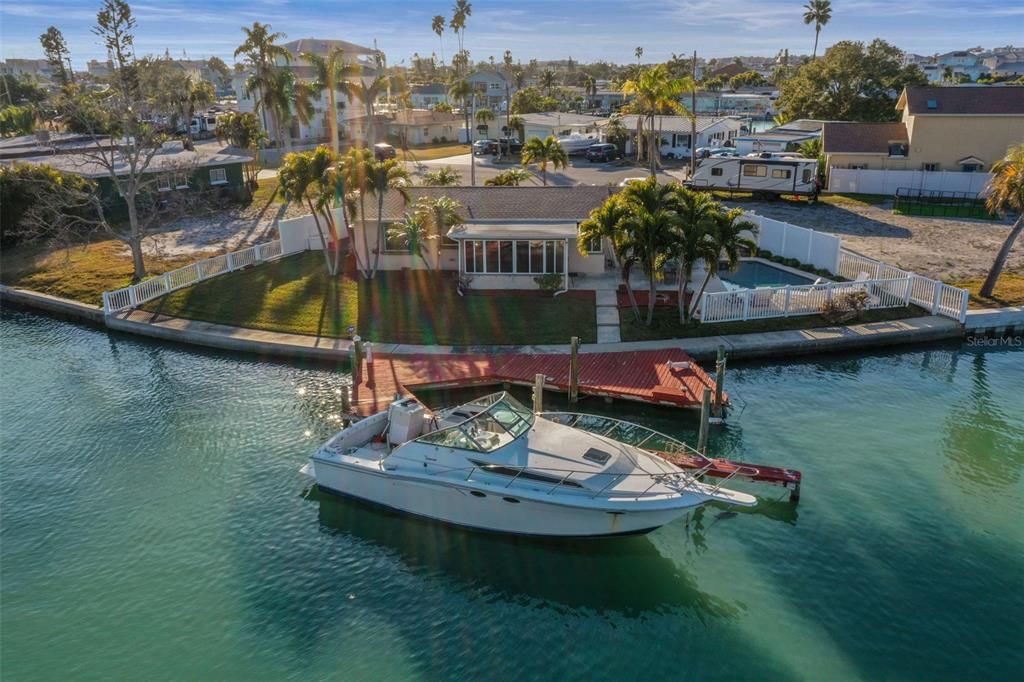 待售: $950,000 (0.21 acres)