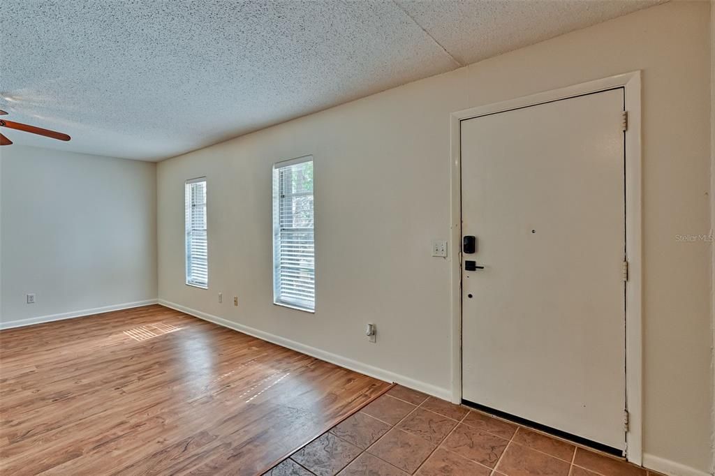 Activo con contrato: $259,900 (3 camas, 2 baños, 1317 Pies cuadrados)