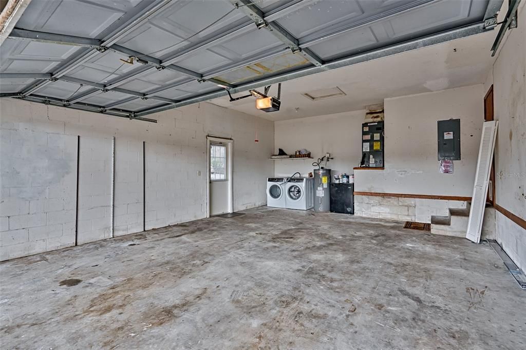 Activo con contrato: $259,900 (3 camas, 2 baños, 1317 Pies cuadrados)