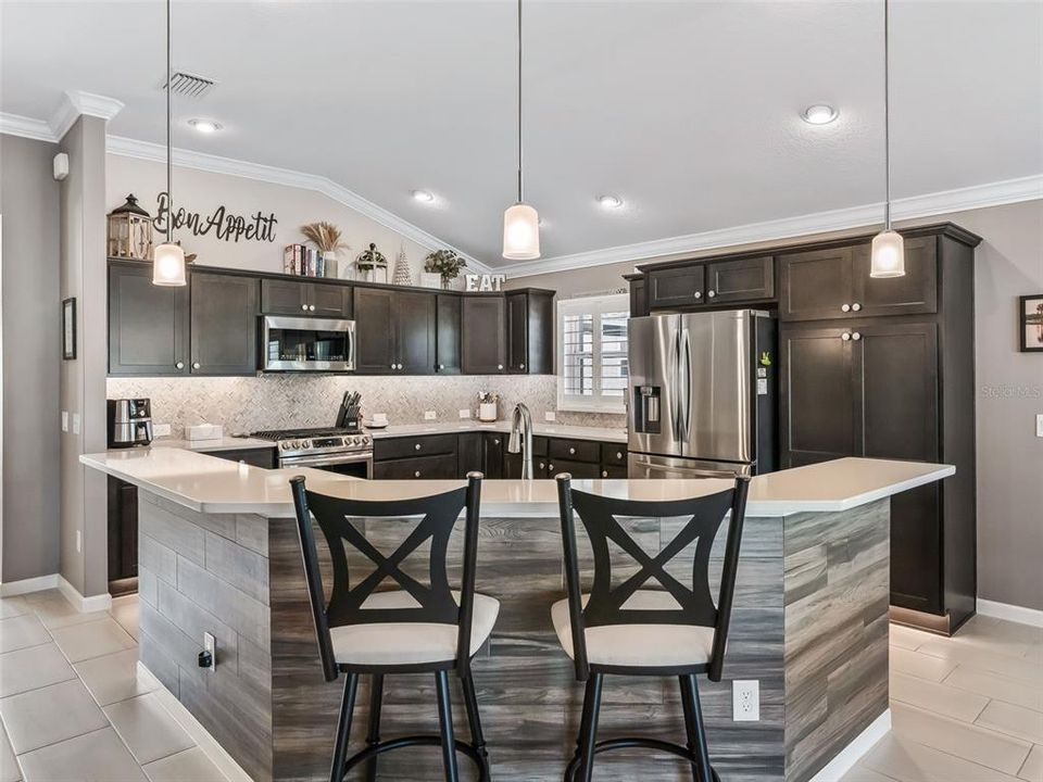 Active With Contract: $679,900 (3 beds, 3 baths, 1905 Square Feet)