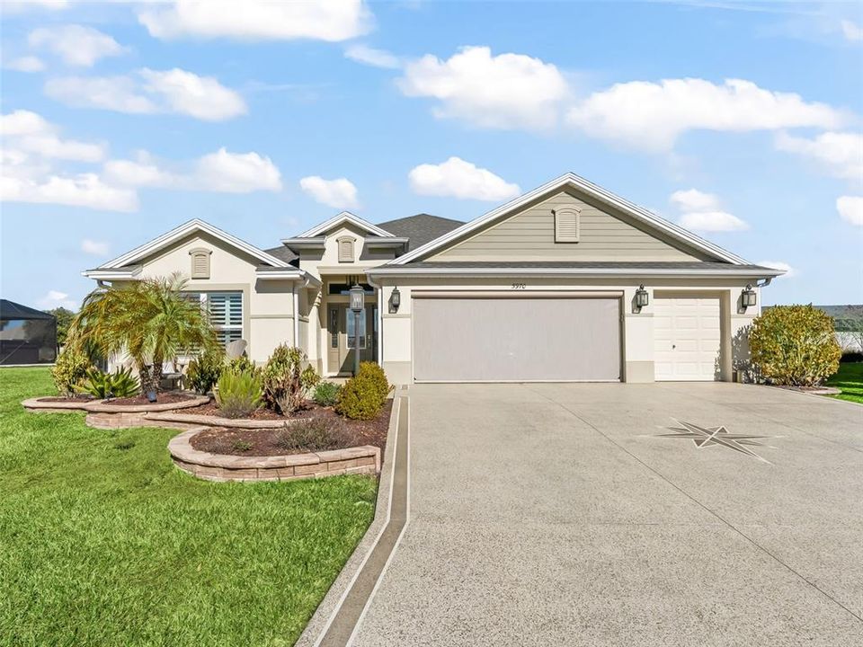 Active With Contract: $679,900 (3 beds, 3 baths, 1905 Square Feet)
