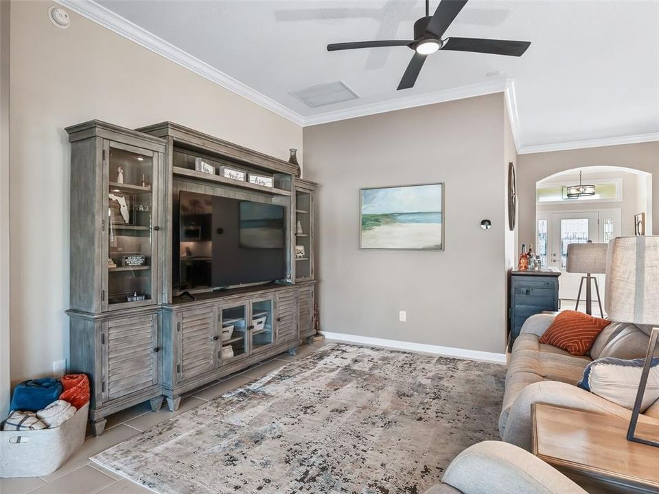 Active With Contract: $679,900 (3 beds, 3 baths, 1905 Square Feet)