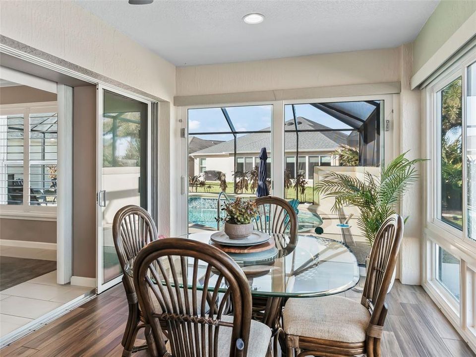 Active With Contract: $679,900 (3 beds, 3 baths, 1905 Square Feet)