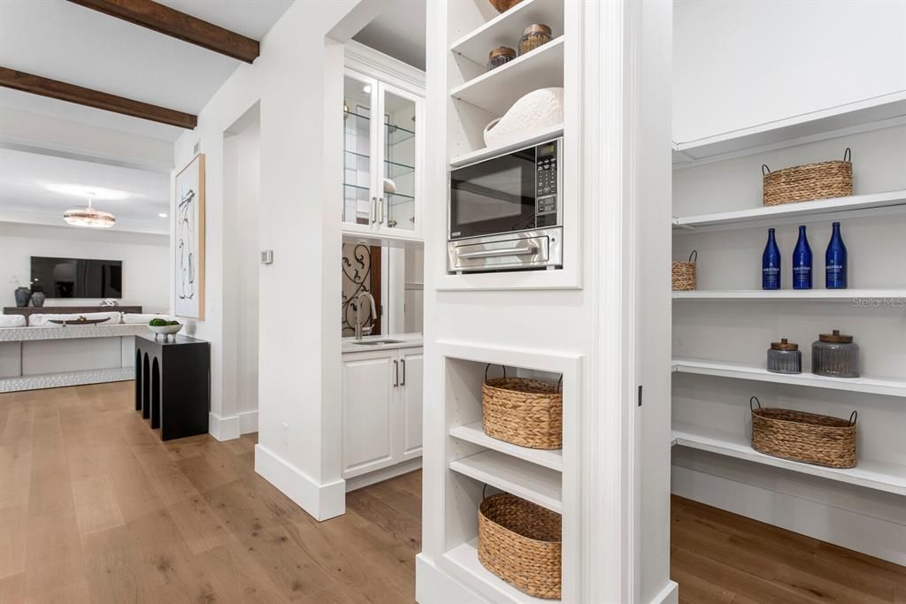 For Sale: $2,625,000 (4 beds, 4 baths, 5059 Square Feet)