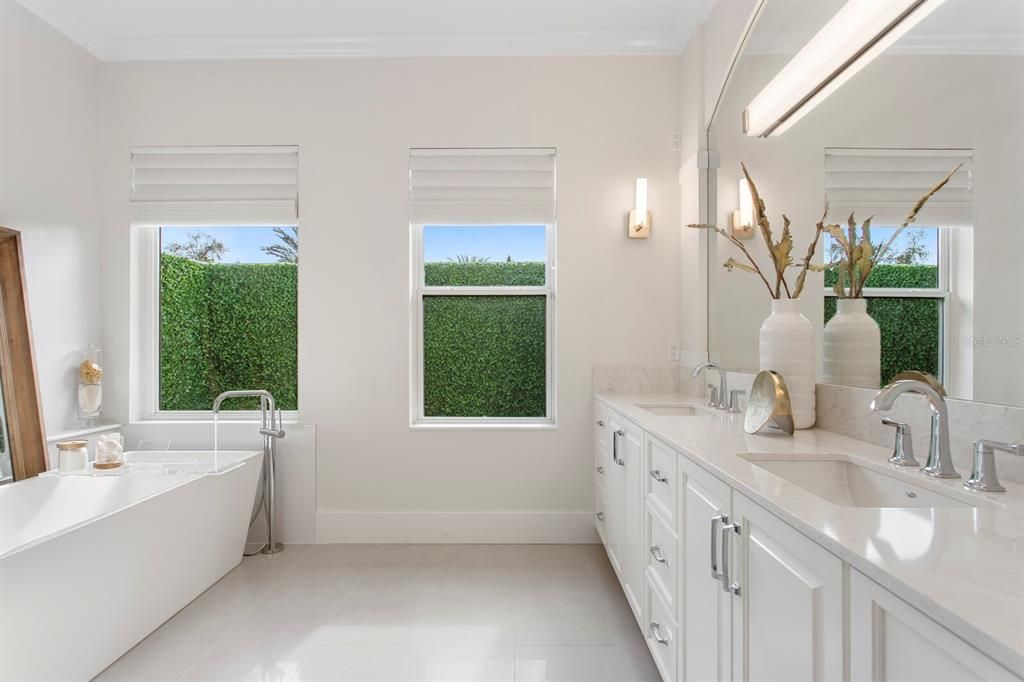 For Sale: $2,625,000 (4 beds, 4 baths, 5059 Square Feet)