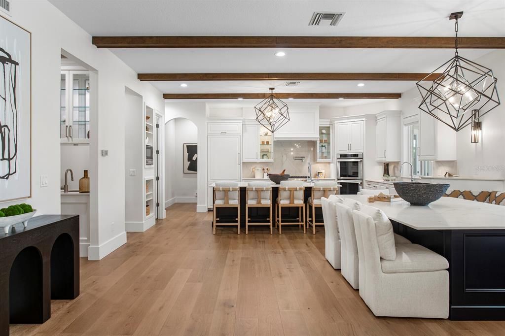 For Sale: $2,625,000 (4 beds, 4 baths, 5059 Square Feet)