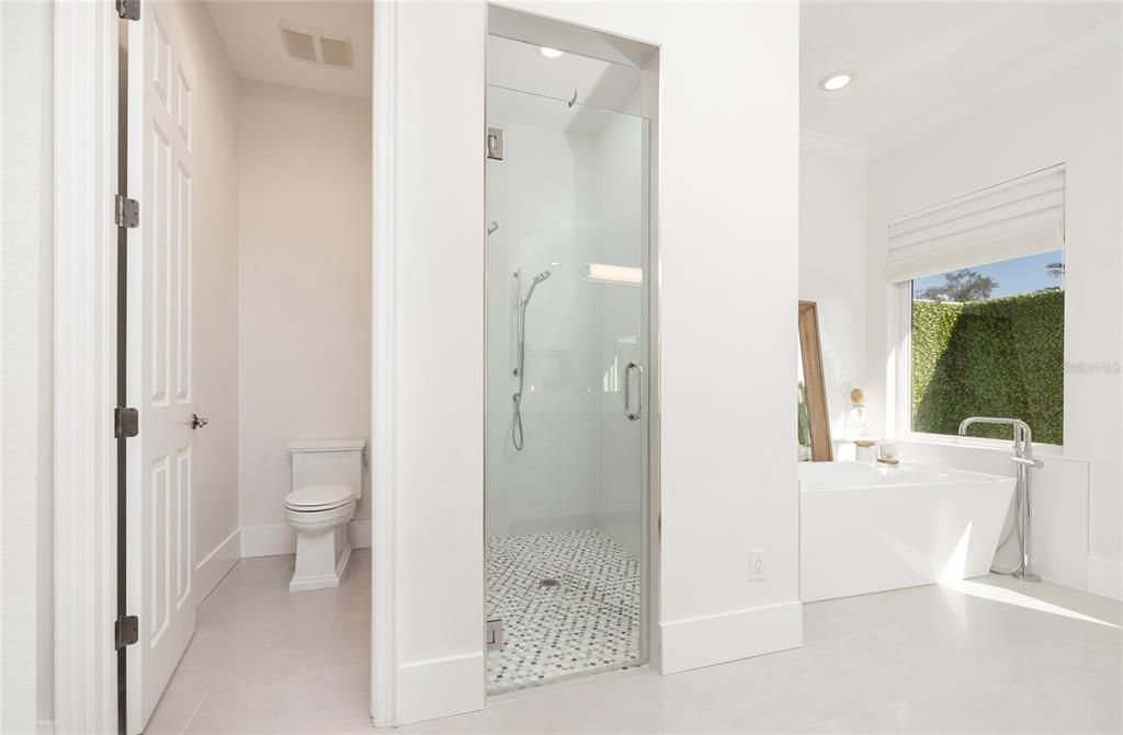For Sale: $2,625,000 (4 beds, 4 baths, 5059 Square Feet)