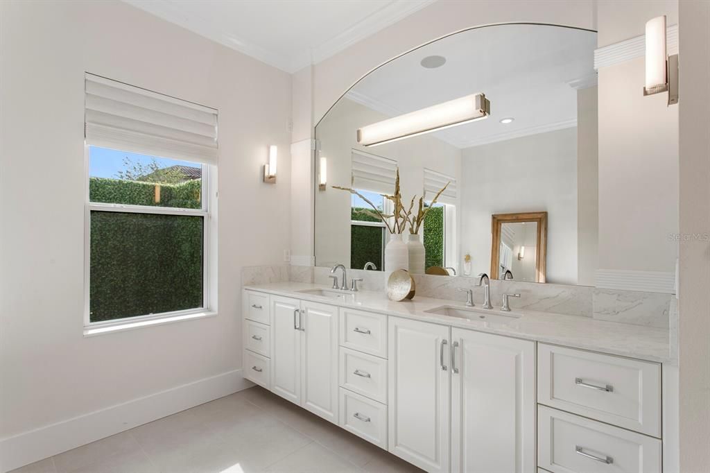 For Sale: $2,625,000 (4 beds, 4 baths, 5059 Square Feet)
