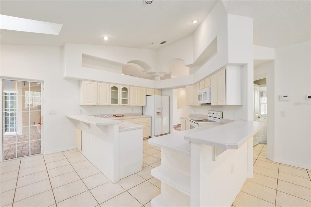 Active With Contract: $489,000 (4 beds, 2 baths, 2604 Square Feet)