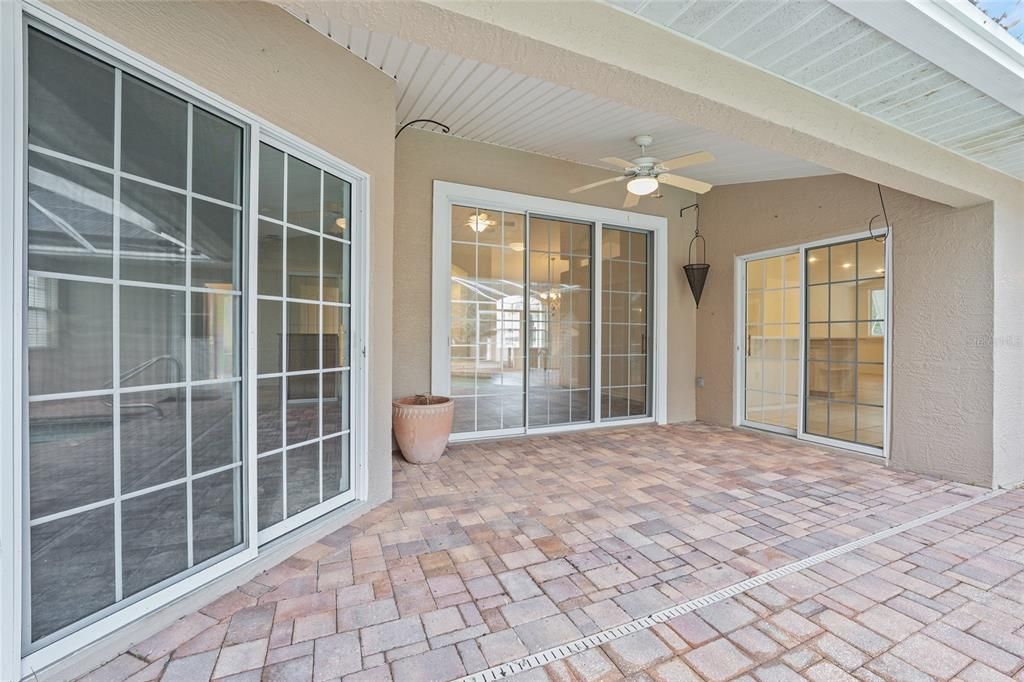 Active With Contract: $489,000 (4 beds, 2 baths, 2604 Square Feet)