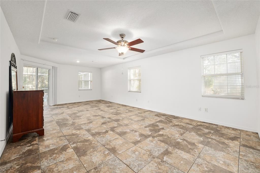 Active With Contract: $489,000 (4 beds, 2 baths, 2604 Square Feet)