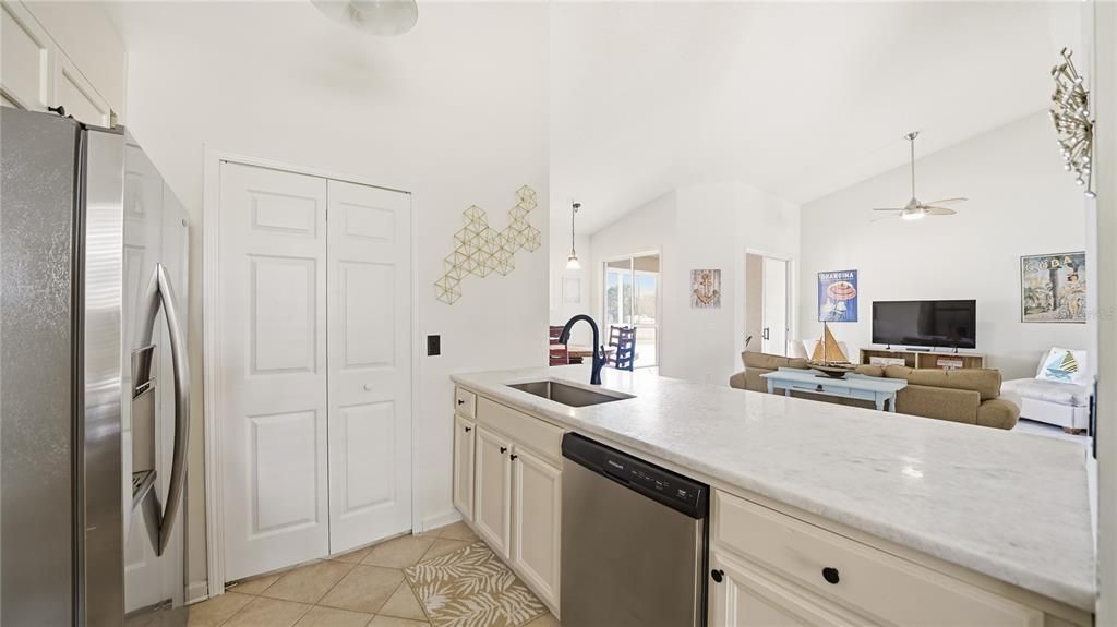 For Sale: $249,900 (3 beds, 2 baths, 1428 Square Feet)