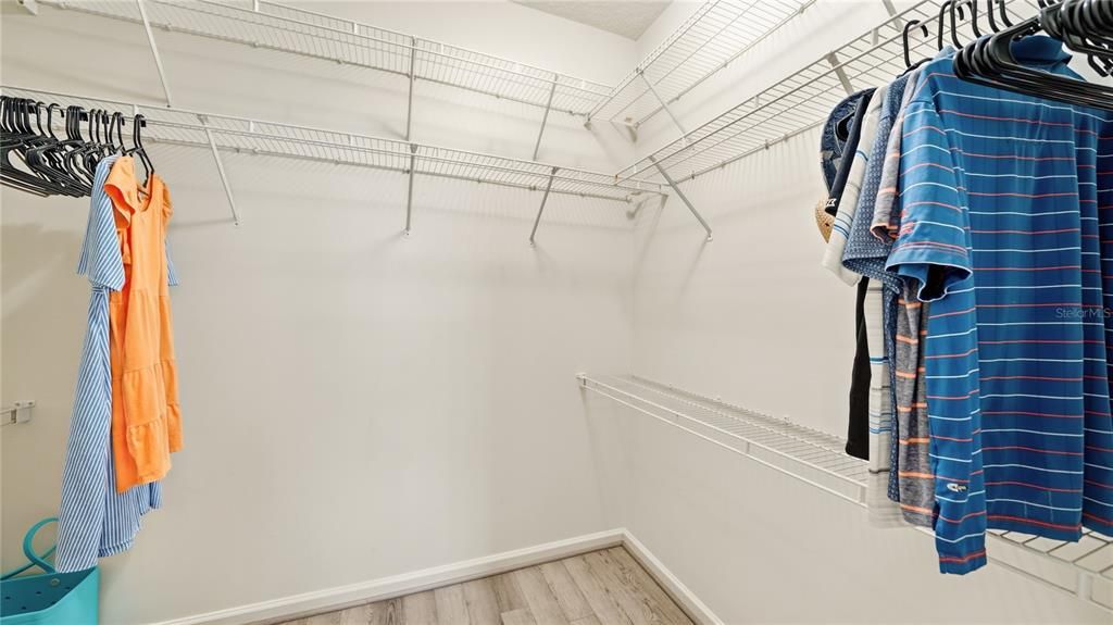 For Sale: $249,900 (3 beds, 2 baths, 1428 Square Feet)