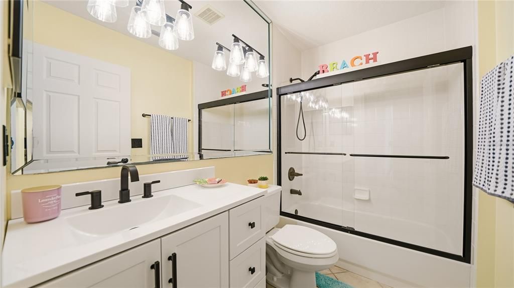 For Sale: $249,900 (3 beds, 2 baths, 1428 Square Feet)