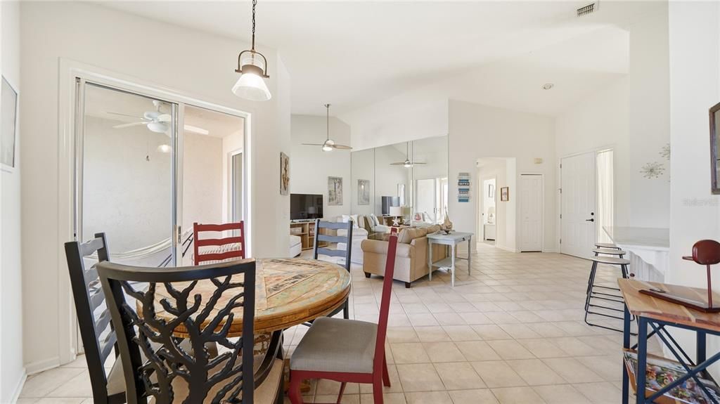 For Sale: $249,900 (3 beds, 2 baths, 1428 Square Feet)