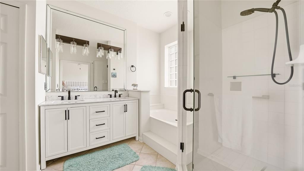 For Sale: $249,900 (3 beds, 2 baths, 1428 Square Feet)