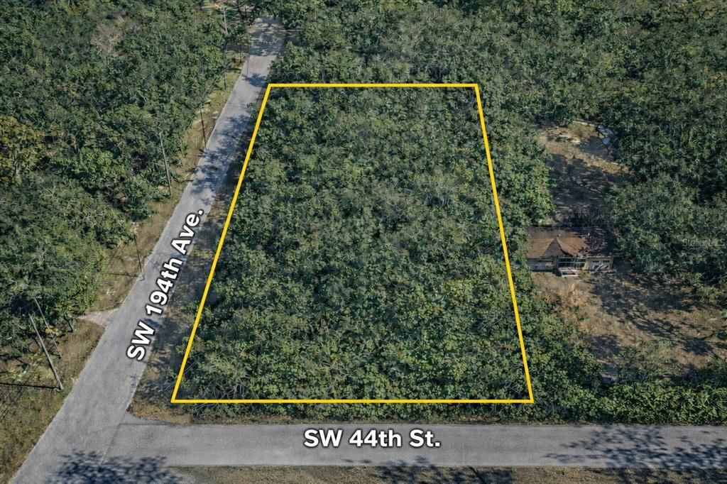 En Venta: $75,000 (0.87 acres)