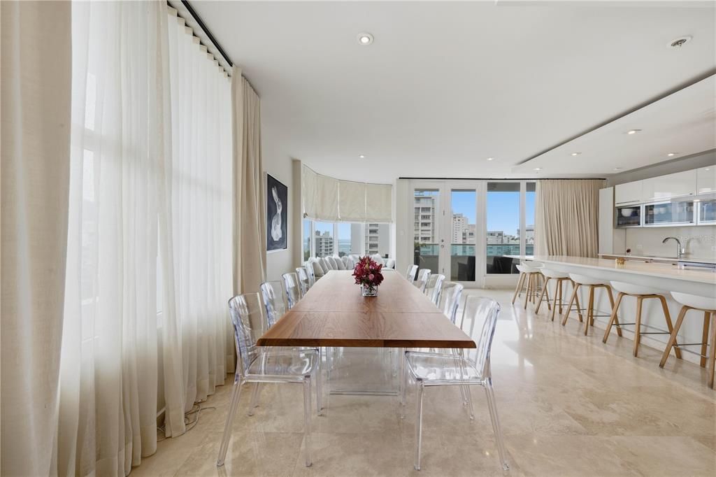 Active With Contract: $2,850,000 (4 beds, 4 baths, 2936 Square Feet)