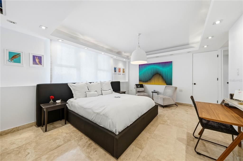 Active With Contract: $2,850,000 (4 beds, 4 baths, 2936 Square Feet)