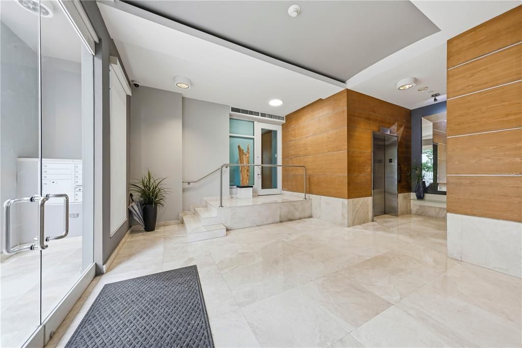 Active With Contract: $2,850,000 (4 beds, 4 baths, 2936 Square Feet)
