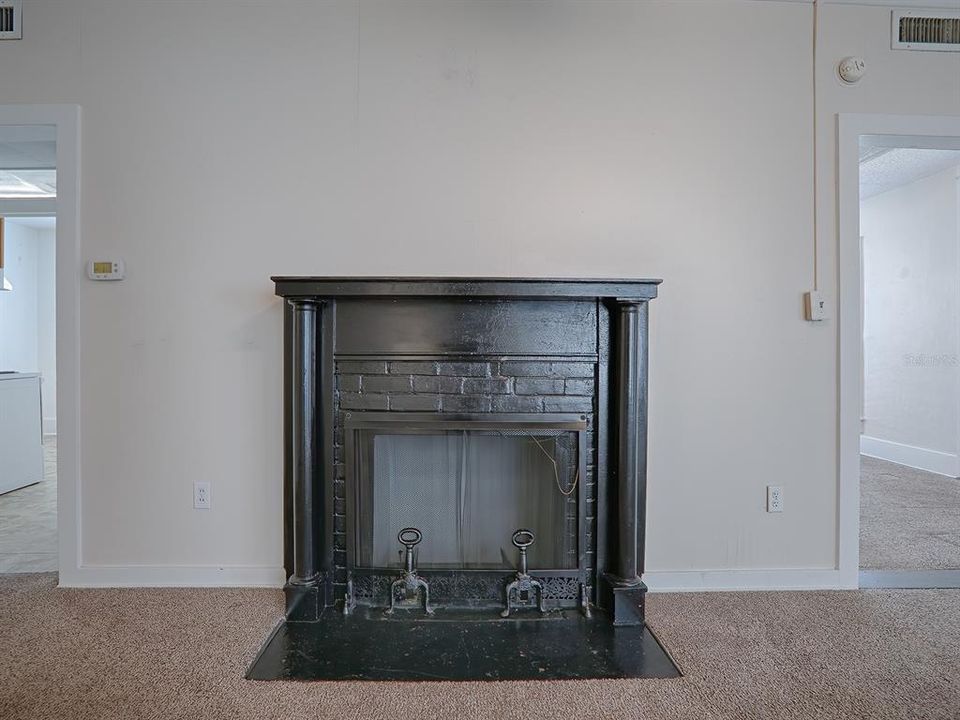 待售: $980,000 (13 贝兹, 0 浴室, 5203 平方英尺)