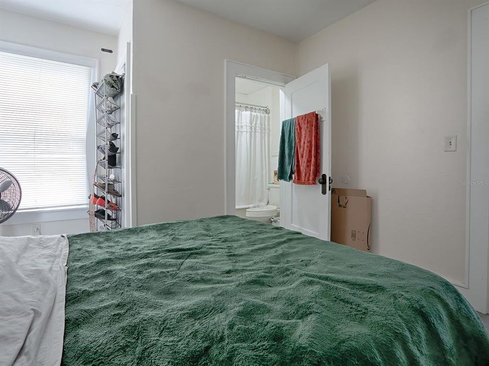 待售: $980,000 (13 贝兹, 0 浴室, 5203 平方英尺)