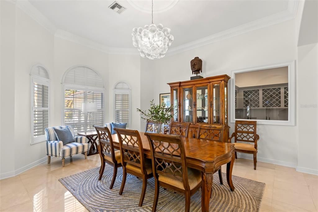 For Sale: $3,749,000 (4 beds, 5 baths, 6367 Square Feet)