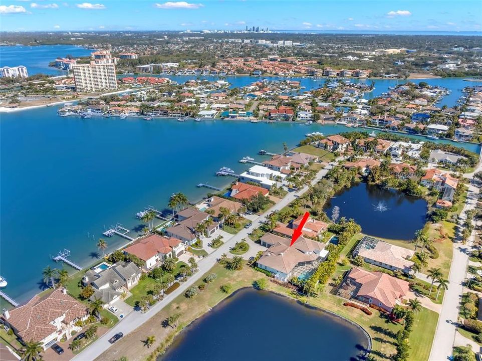 For Sale: $3,749,000 (4 beds, 5 baths, 6367 Square Feet)