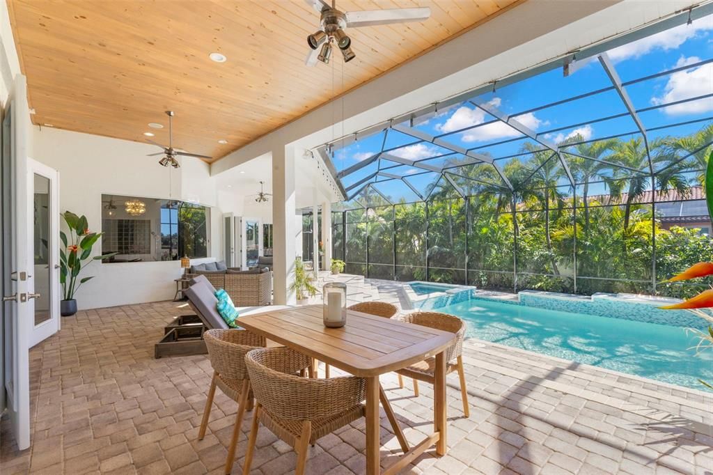 For Sale: $3,749,000 (4 beds, 5 baths, 6367 Square Feet)