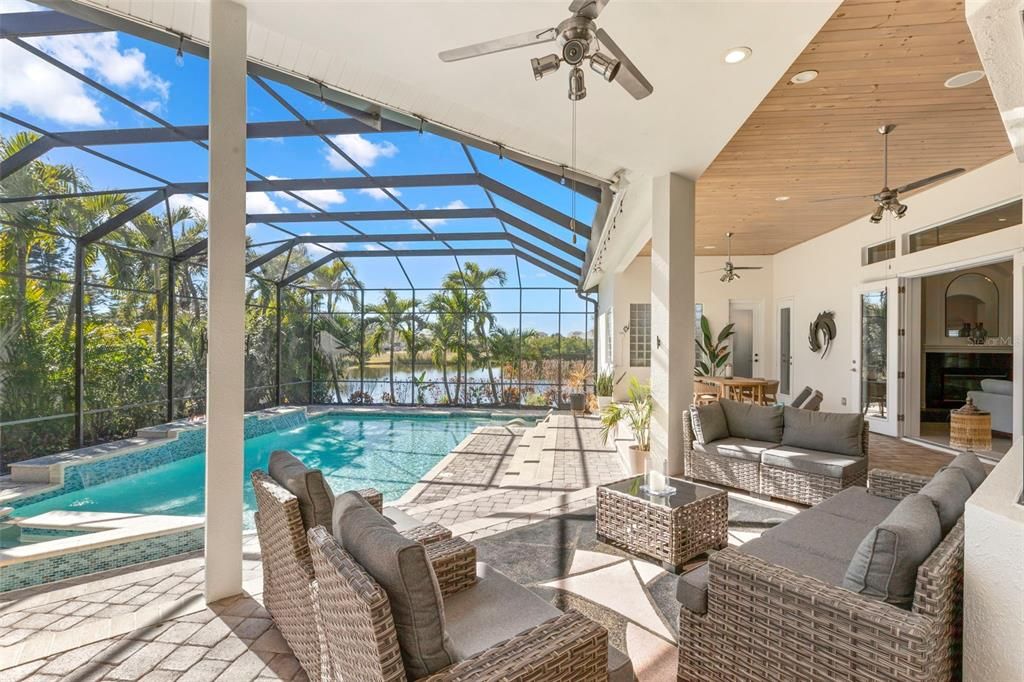 For Sale: $3,749,000 (4 beds, 5 baths, 6367 Square Feet)