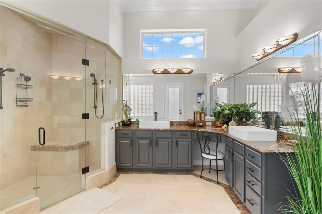 For Sale: $3,749,000 (4 beds, 5 baths, 6367 Square Feet)