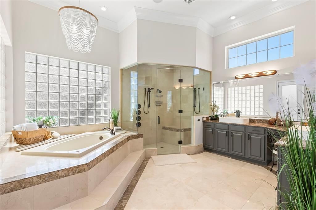 For Sale: $3,749,000 (4 beds, 5 baths, 6367 Square Feet)